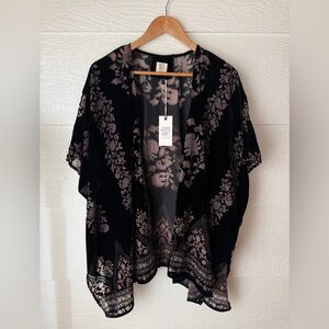 Matilda Jane Good Hart Cheekwood Velvet Floral Kimono XS/S NWT